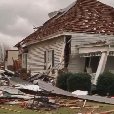 VIDEO: Deadly tornadoes hit Southeastern Alabama