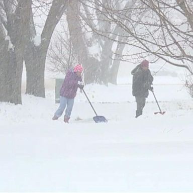 VIDEO: Spring snowstorm hits the Rockies, Great Plains