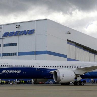 VIDEO: Boeing and American pilots had tense meeting over safety issues