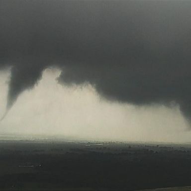 VIDEO: Pair of tornadoes spotted outside Oklahoma City