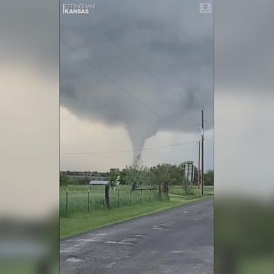 VIDEO: Tornado touches down in Kansas