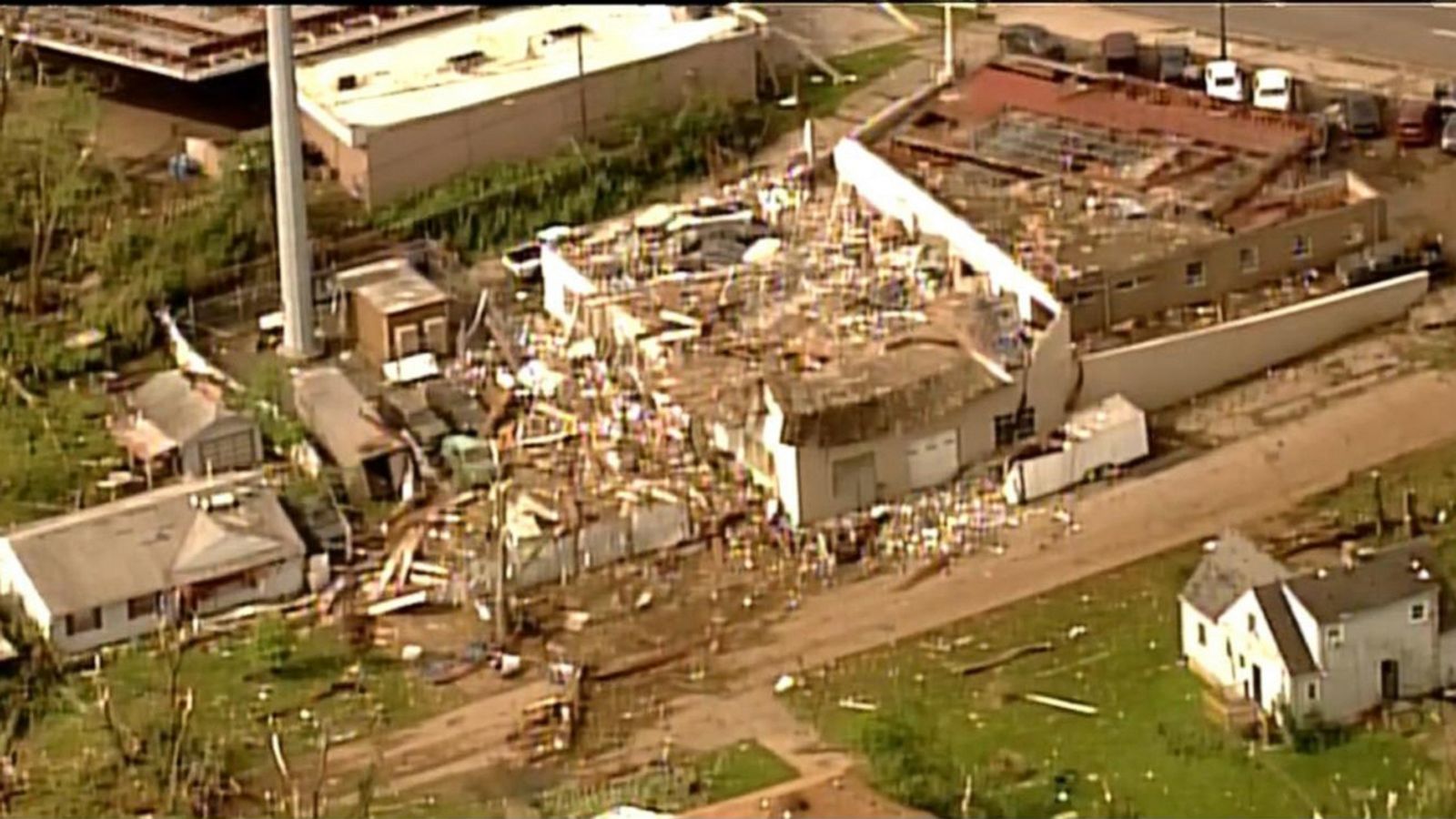 Widespread damage in Dayton, Ohio, after deadly tornadoes tear through ...