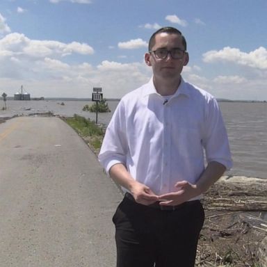 VIDEO: Flooding forces families to evacuate in Missouri