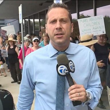 VIDEO: 'Close the camps' protest in Southfield, Michigan 