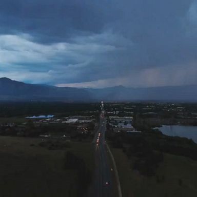 Lightning storm shown in dramatic timelapse video