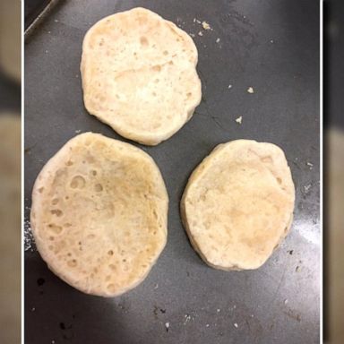 VIDEO: Biscuits bake inside excessively hot car