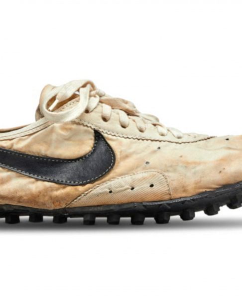 nike moon shoe price