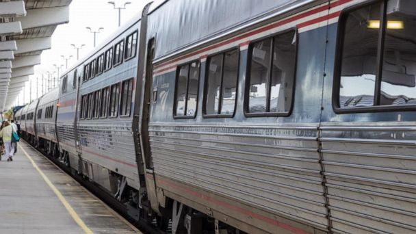 Delayed Amtrak Auto Train arrives 37 hours after departure - ABC News