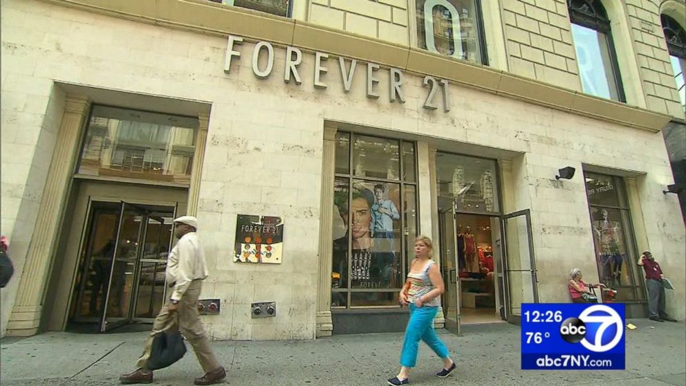 Forever 21's New Owners in Talks to Keep Most U.S. Stores Open - Bloomberg