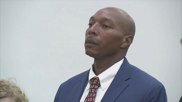 Video Nyc Man Wrongfully Convicted Released From Prison After Serving 26 Years Abc News 