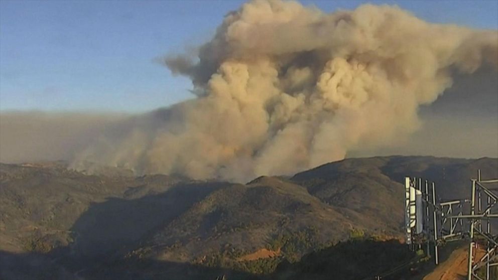 Video Time-lapse of Kincade Fire in Sonoma County - ABC News