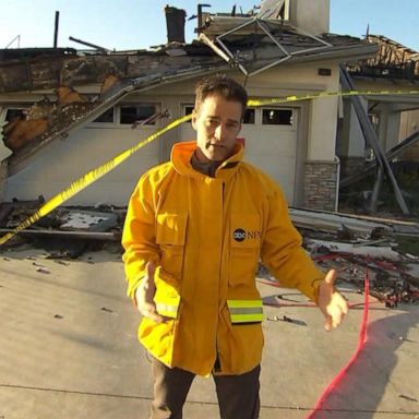 VIDEO: Santa Clarita home destroyed as winds accelerate in California