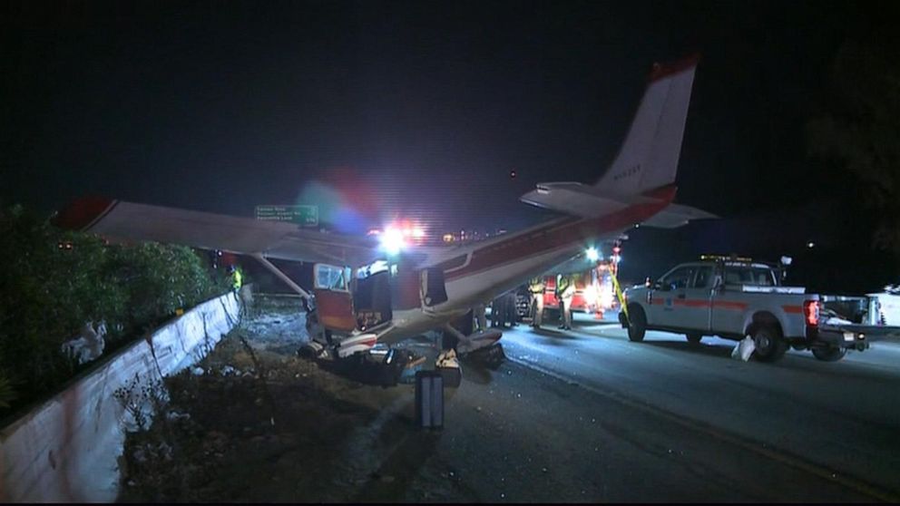 Video Small Plane Makes Emergency Landing On California Freeway - ABC News