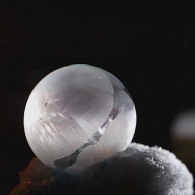 VIDEO: Photographer films bubbles freezing in minus 2-degree temperatures