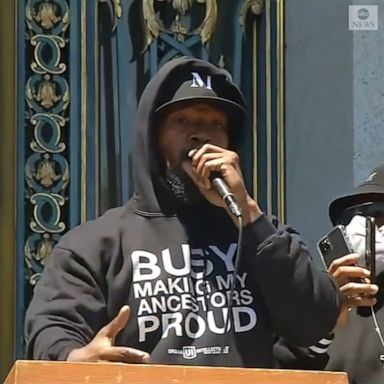 San Francisco Mayor, actor Jamie Foxx and black community leaders staged a peaceful “kneel-in” at San Francisco City Hall on Monday.