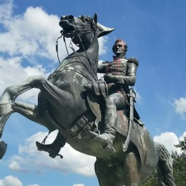 VIDEO: Police and protesters clash over Jackson statue