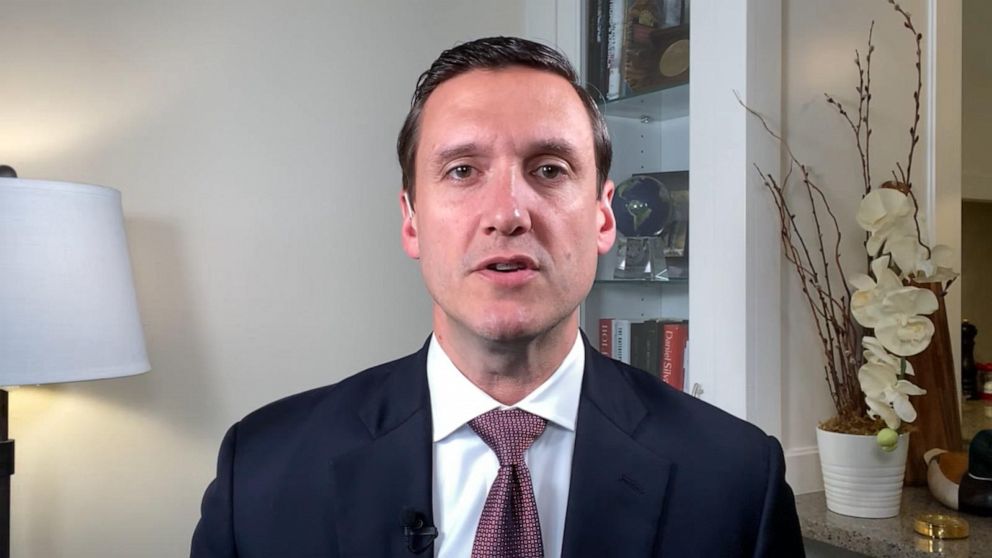 Former Trump adviser urges discipline to combat virus | GMA