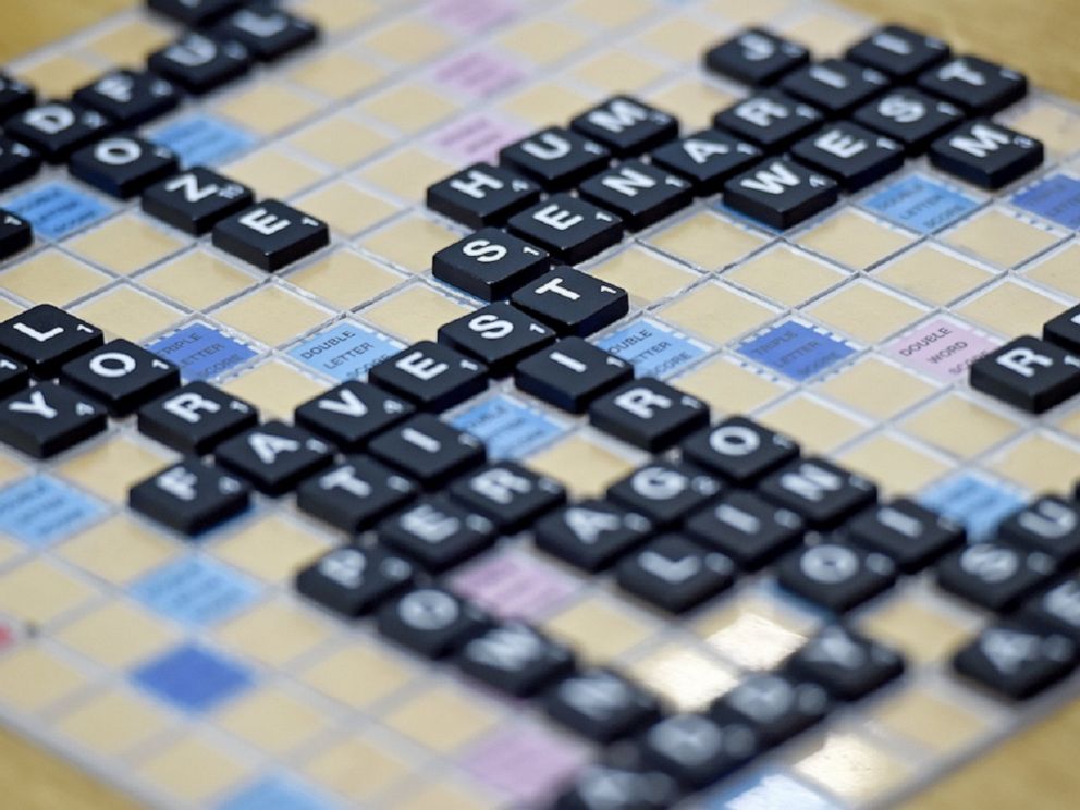 Scrabble To Ban Slurs Other Offensive Words From Official Tournaments Abc News