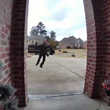 VIDEO: UPS driver jumps for joy after homeowners leave bowl of snacks