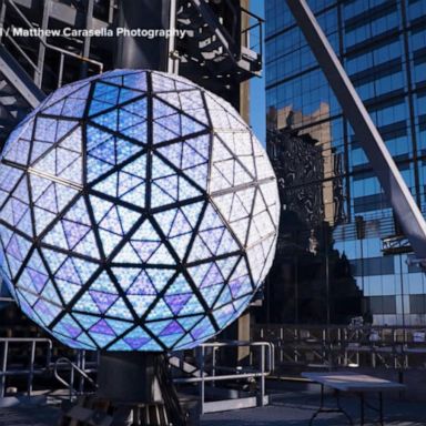 VIDEO: Pandemic turns iconic Times Square ball drop into socially distanced event