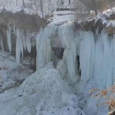 Waterfall turned to ice in Minneapolis