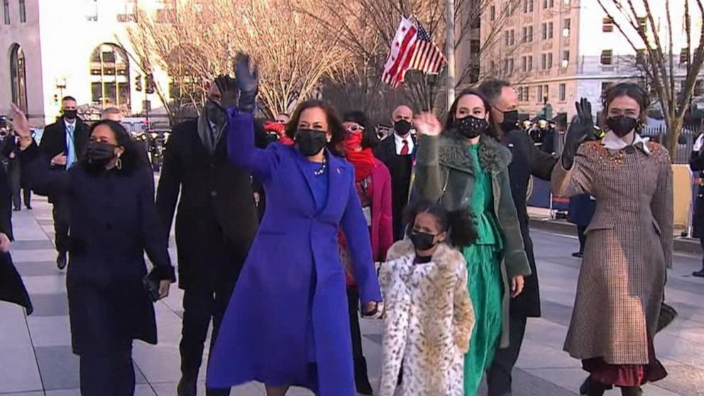 Vice President Kamala Harris takes her walk to the White House Video ...