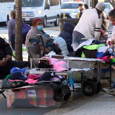 VIDEO: Street vendors struggle to survive through the pandemic