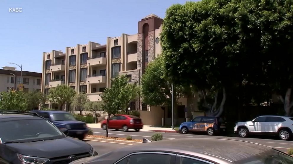 cdc extends eviction moratorium to july 31 abc news
