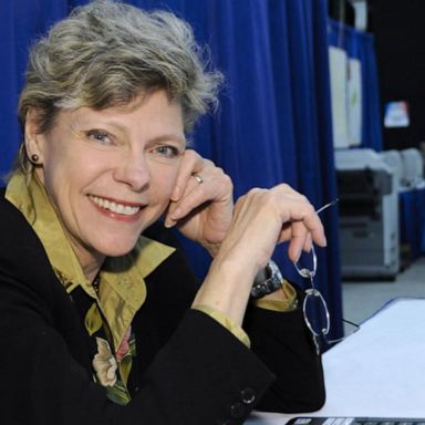 VIDEO: A new look at the life of trailblazer Cokie Roberts