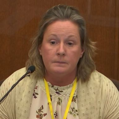 VIDEO: Kim Potter breaks down during testimony