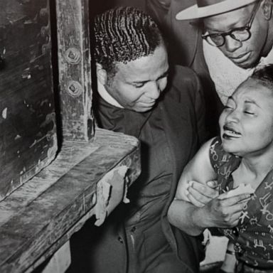 VIDEO: Mamie Till receives closed casket with Emmett’s body