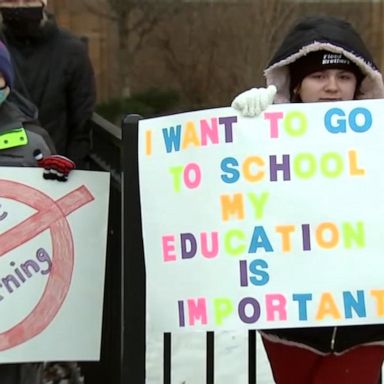 The Chicago Teachers Union and Chicago Public Schools reached an agreement Monday night on how to bring students back to the classroom. 