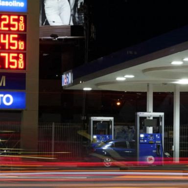 VIDEO: Gas prices in US spike amid Ukraine-Russia crisis 