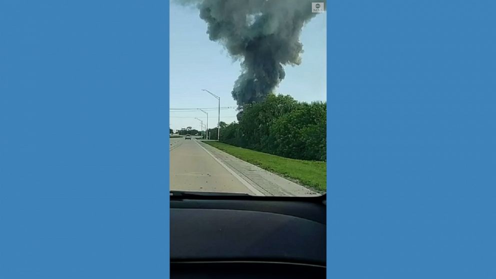 Video Huge Smoke Rises From Scrapyard Fire In Florida - ABC News