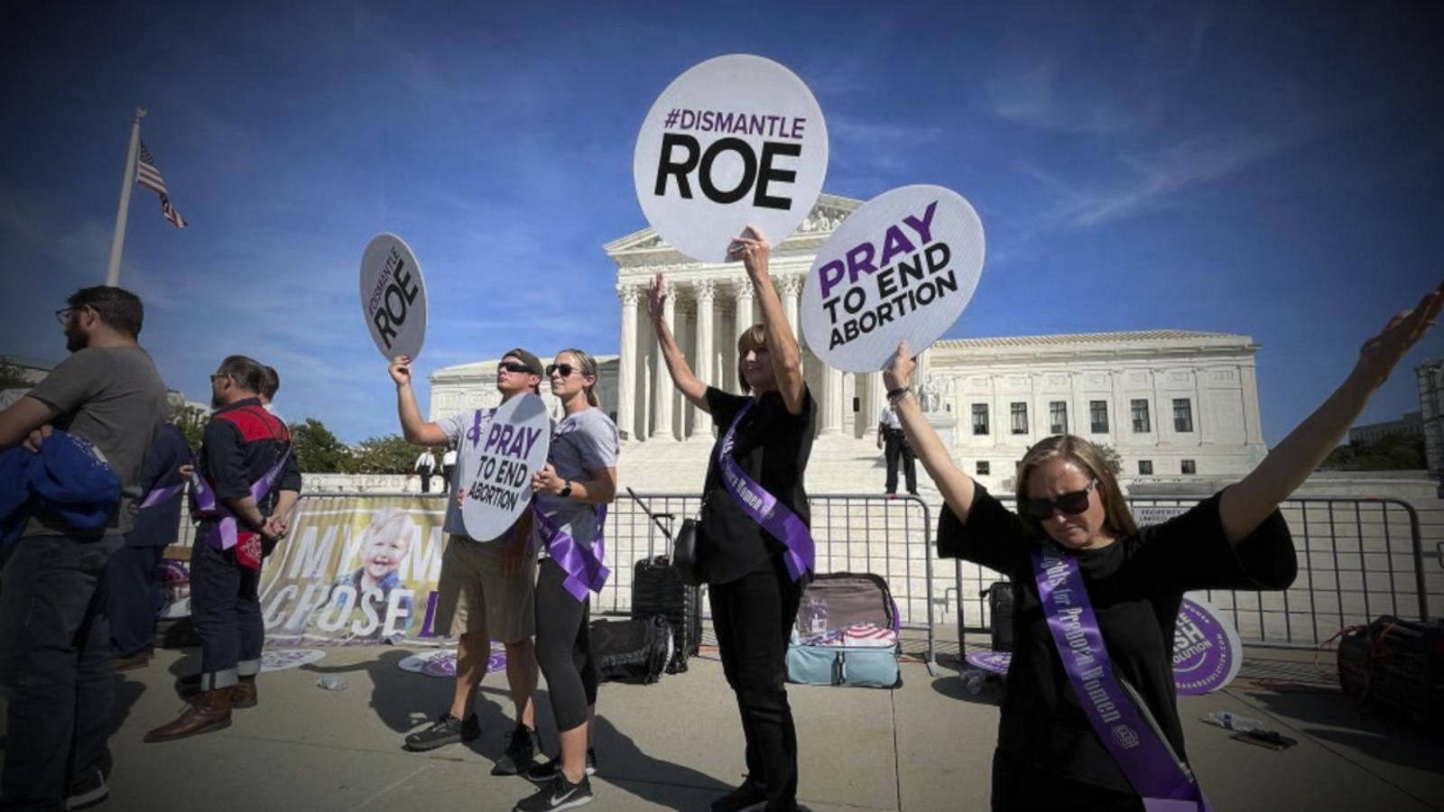 ABC News Live: Leaked draft opinion shows SCOTUS could overturn Roe v. Wade  - Good Morning America