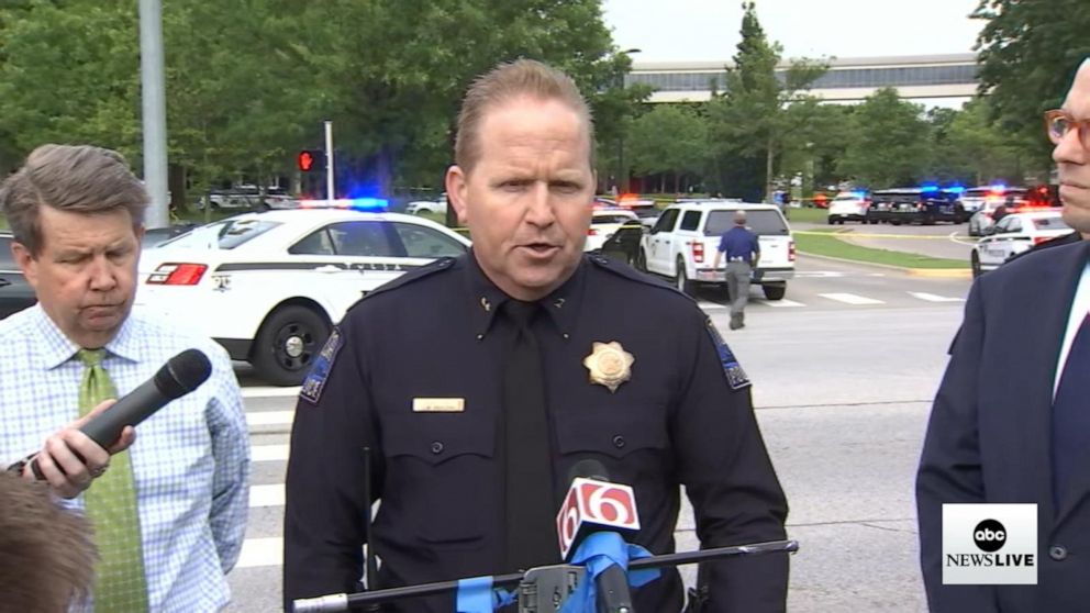 Video Officials Give Briefing On Tulsa Hospital Campus Shooting - ABC News