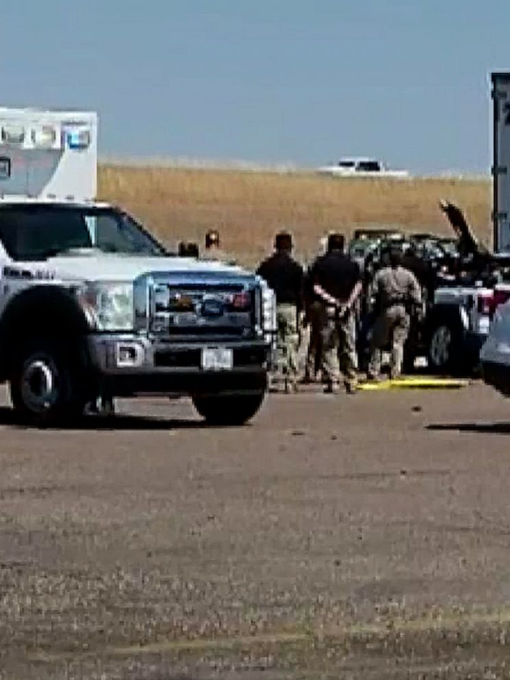 7 killed in head-on crash involving suspected migrant-smuggling vehicle:  Texas DPS - ABC News