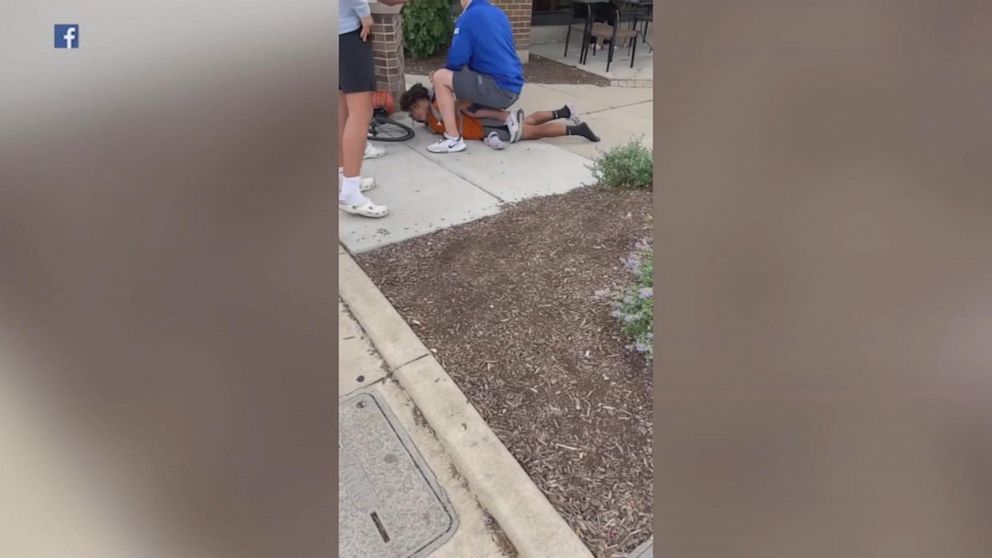 Video Teen Pinned By Off-duty Police Officer - ABC News