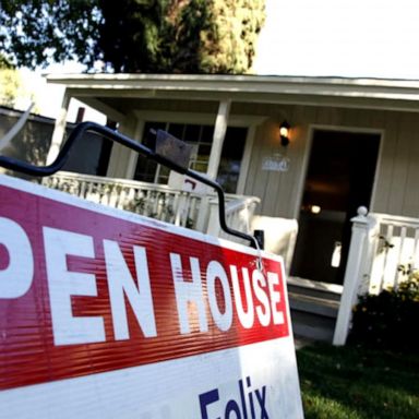 VIDEO: Fed interest rate hikes hit would-be homebuyers hard