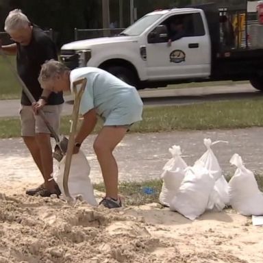 VIDEO: Hurricane Ian gains strength as storm heads toward Florida’s west coast