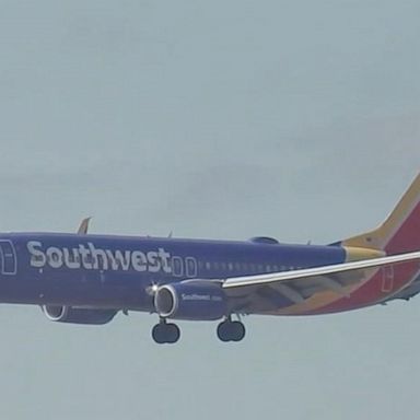 VIDEO: ABC News Live: Southwest Airlines CEO apologizes for mass flight cancelations 