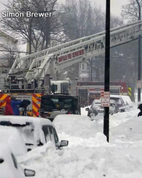 Blizzard of the century' leaves Buffalo digging out of several feet of  snow - Good Morning America