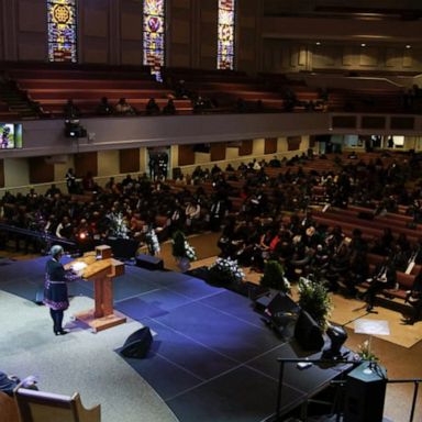 VIDEO: Hundreds gather in Memphis for the funeral of Tyre Nichols