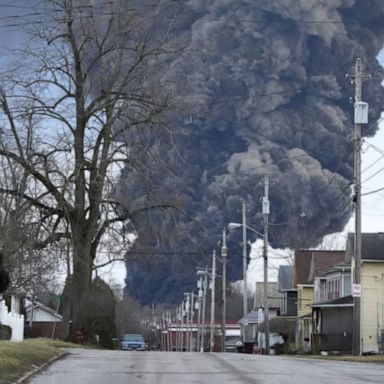 VIDEO: Residents voice concerns about contamination from Ohio train derailment