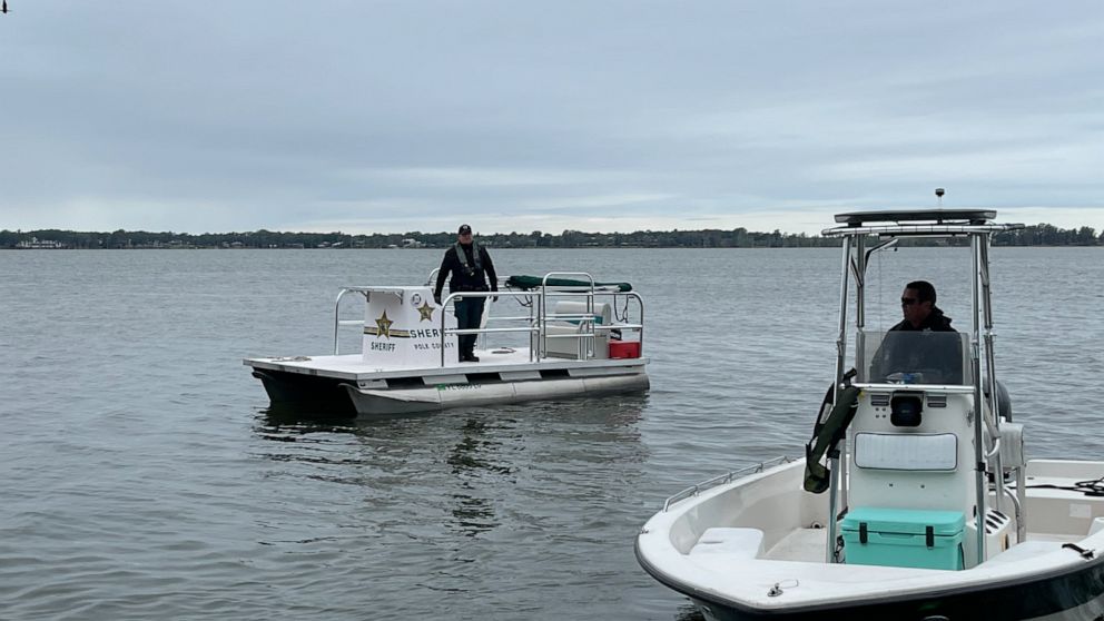 Video 2 men believed to have drowned in Florida lake - ABC News