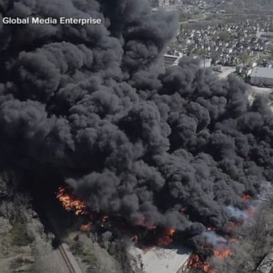 VIDEO: ABC News Live: Thousands urged to evacuate after fire at Indiana recycling plant