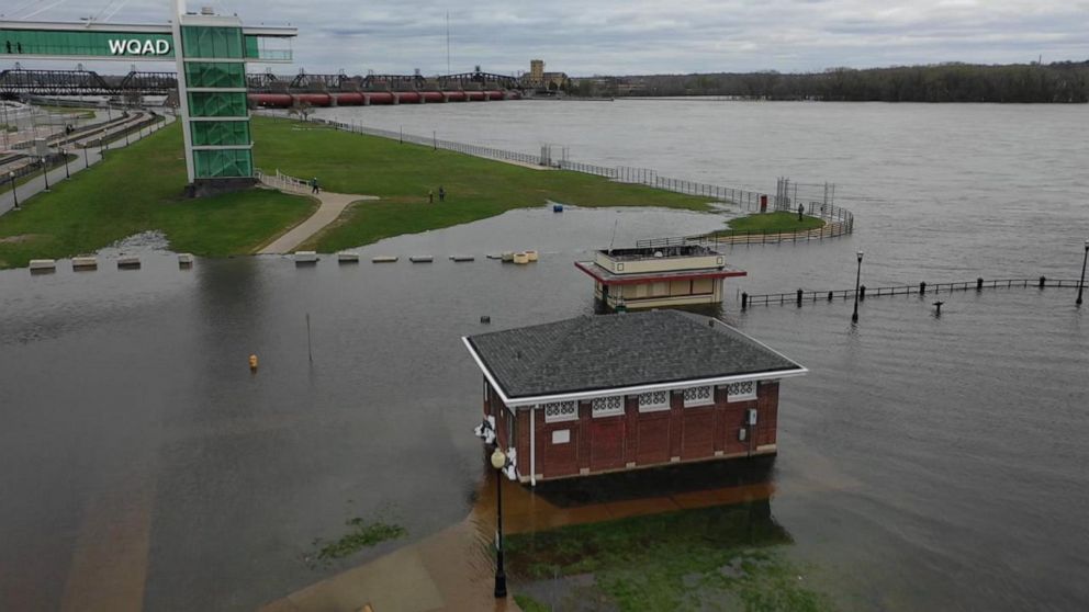 Video Major flooding along Mississippi River, severe storms possible in