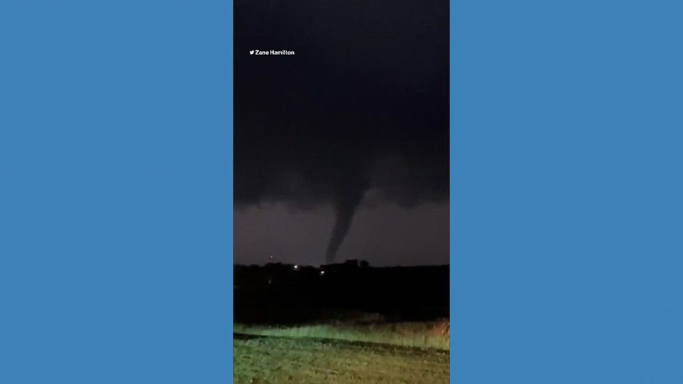 Video Tornadoes touch down in Oklahoma ABC News