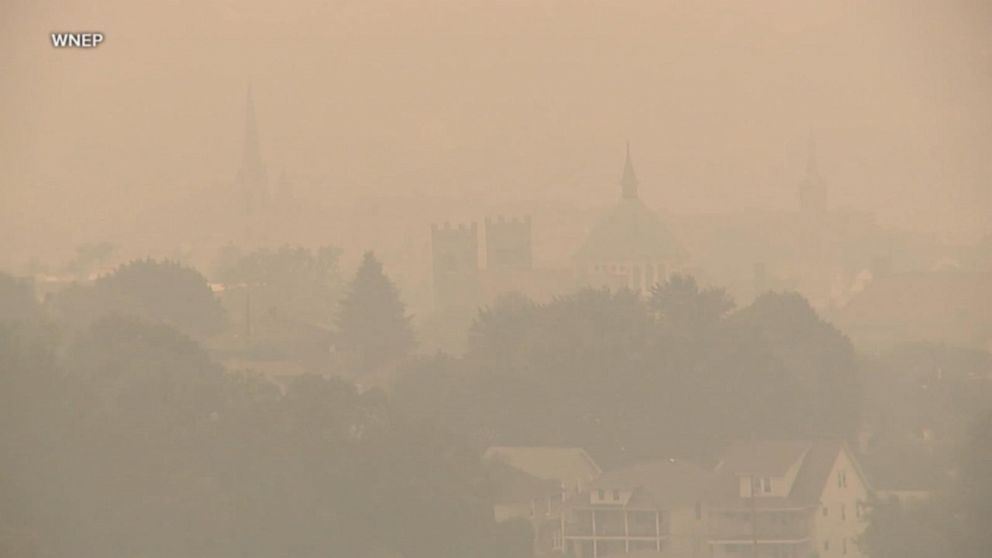 Video ABC News Live: Dangerous smoke spreads across US from Canada - ABC  News