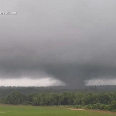 VIDEO: Tornadoes possible in the South, while smoke hovers over Midwest